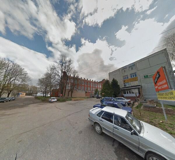 Банкомат ЮниКредита в Москве, г. Волоколамск, Фабричная ул., д. 23,  ООО  «Лир»