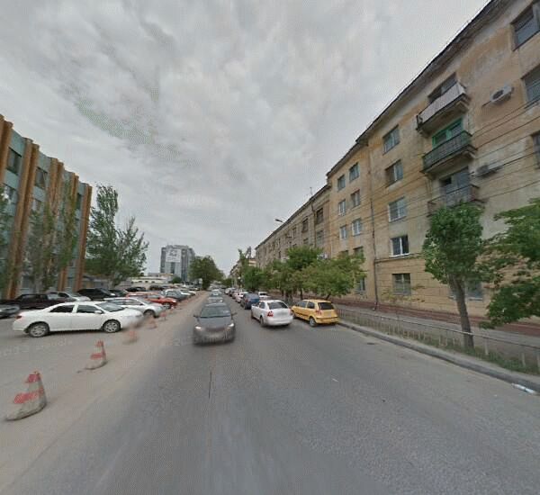 Банкомат Сбербанка России в Волгограде, ул. Коммунистическая,  19