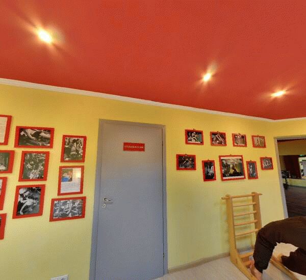 Банкомат ЮниКредита в Москве, Комсомольский пр., д. 28, аптека «Доктор Столетов»