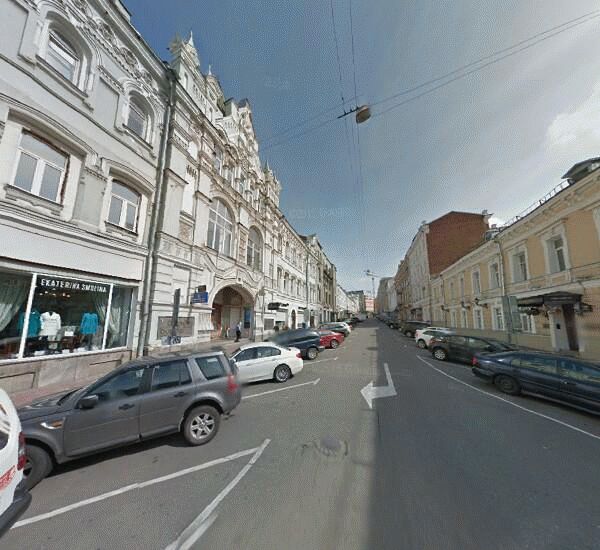 Банкомат ЮниКредита в Москве, Кузнецкий Мост ул., д. 6/3, стр. 3,  гостиница «Кузнецкий Мост»