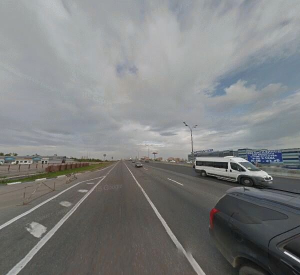 Банкомат ЮниКредита в Москве, Новорижское ш., 26-й км, БЦ «Riga Land»