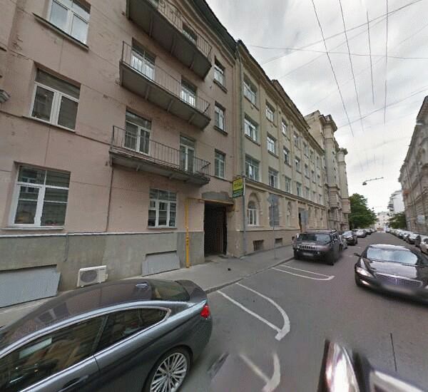 Банкомат ЮниКредита в Москве, ул. Остоженка,  д. 5