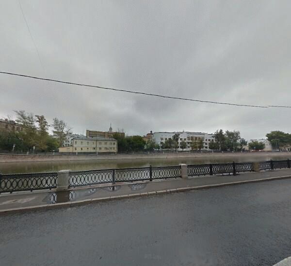 Банкомат Райффайзенбанка в Москве, наб. Овчинниковская,  д. 20,  стр. 1