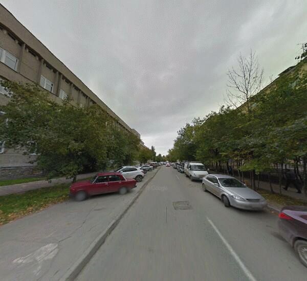 Банкомат Уральского Банка Реконструкции и Развития в Екатеринбурге, пер. Суворовский,  д. 5