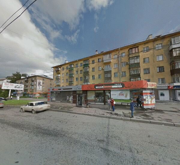 Банкомат Уральского Банка Реконструкции и Развития в Екатеринбурге, просп. Космонавтов,  д. 58