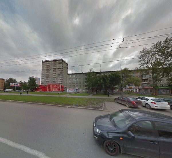 Банкомат Уральского Банка Реконструкции и Развития в Екатеринбурге, просп. Космонавтов,  д. 76