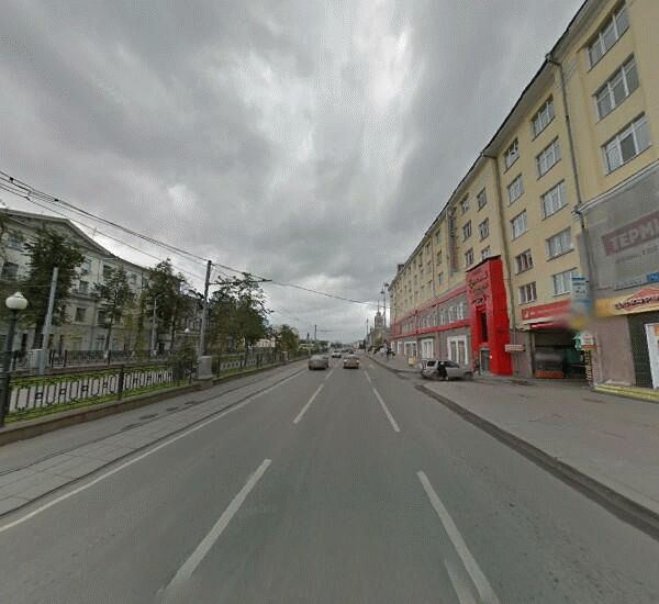 Банкомат Уралсиба в Екатеринбурге, пр. Ленина, д. 24/8, вход в з. слева от «Мак Пика»