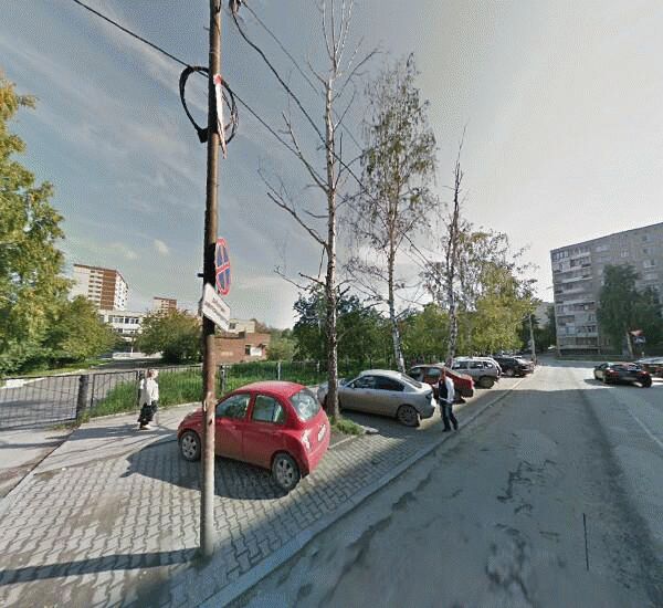 Банкомат Уральского Банка Реконструкции и Развития в Екатеринбурге, проезд Решетникова, д. 22, лит. А, магазин «Пикник»