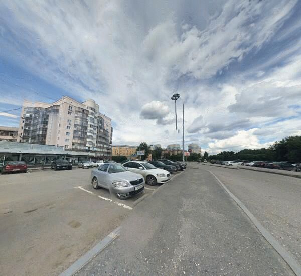 Банкомат Гута-Банка в Екатеринбурге, ст. метро «Динамо» 