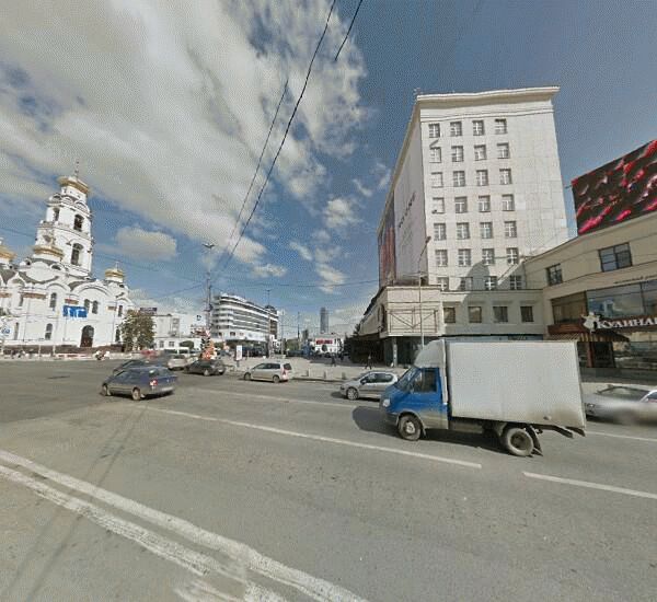 Банкомат Альфа-Банка в Екатеринбурге, ул. 8-го Марта,  10