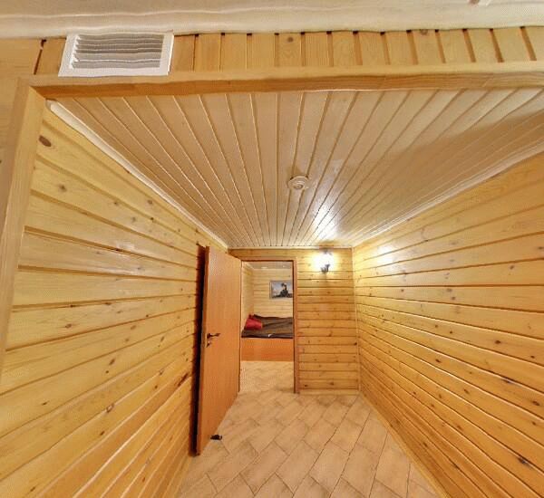 Банкомат Уральского Банка Реконструкции и Развития в Екатеринбурге, ул. Антона Валека,  д. 15