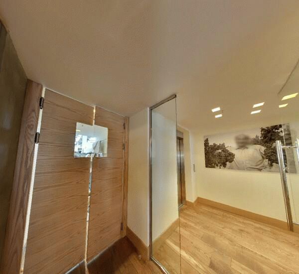 Банкомат Сбербанка России в Москве, ул. Большая Якиманка,  18