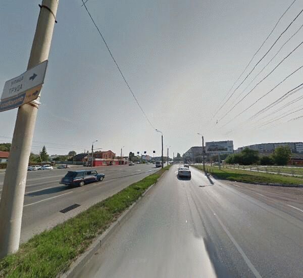 Банкомат Уральского Банка Реконструкции и Развития в Челябинске, ул. Братьев Кашириных, д. 95, лит. А, ГМ «Небо»