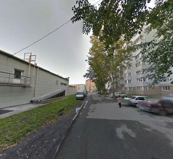 Банкомат Газпромбанка в Екатеринбурге, ул. Фурманова,  д. 37