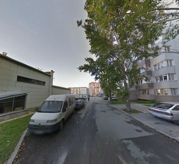 Банкомат Уральского Банка Реконструкции и Развития в Екатеринбурге, ул. Фурманова, д. 37, магазин «Минимарт»