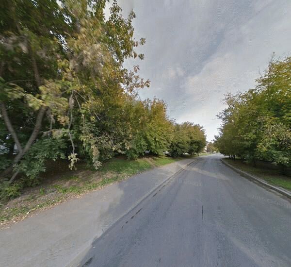 Банкомат Уральского Банка Реконструкции и Развития в Екатеринбурге, ул. Хрустальная, д. 35, магазин «Кировский»