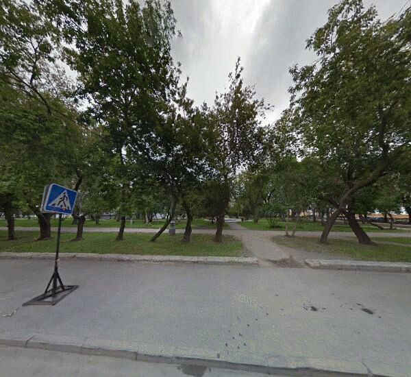 Банкомат Уральского Банка Реконструкции и Развития в Екатеринбурге, ул. Красноармейская,  д. 4