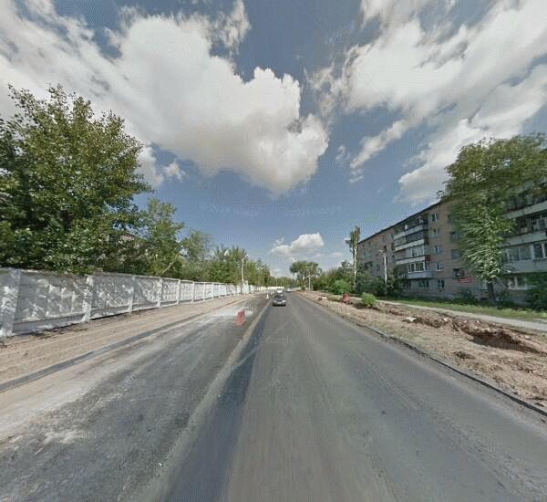 Банкомат Уральского Банка Реконструкции и Развития в Челябинске, ул. Кузнецова,  д. 2а