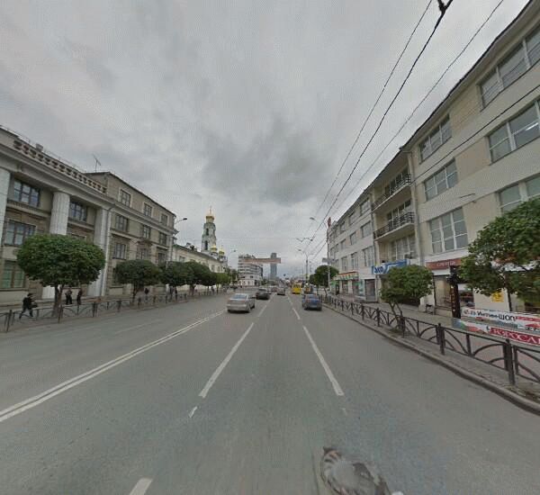 Банкомат Уральского Банка Реконструкции и Развития в Екатеринбурге, ул. Малышева, д. 42, Дом контор