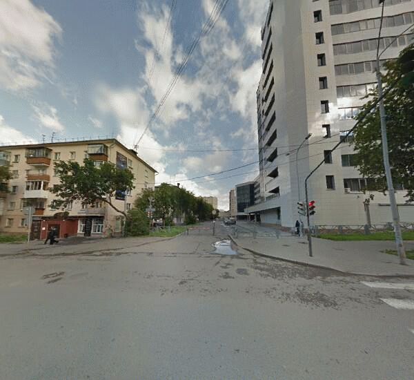 Банкомат Балтийского Банка в Екатеринбурге, ул. Мамина-Сибиряка, д. 52, Административно-жилой комплекс «Вознесенская горка»