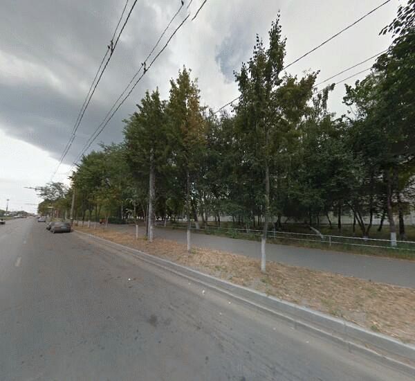 Банкомат Уральского Банка Реконструкции и Развития в Челябинске, ул. Машиностроителей,  д. 31