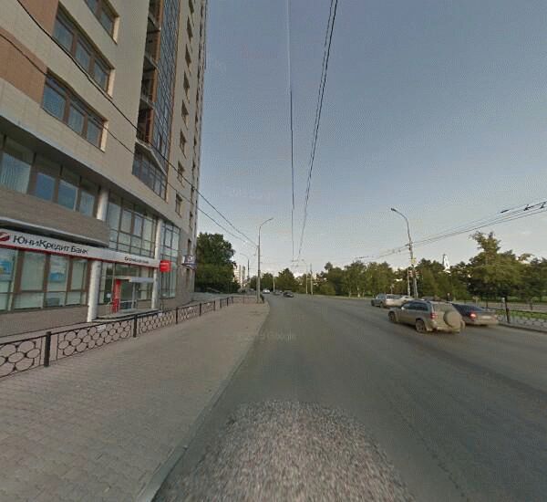 Банкомат ЮниКредита в Екатеринбурге, ул. Николая Никонова,  д. 4