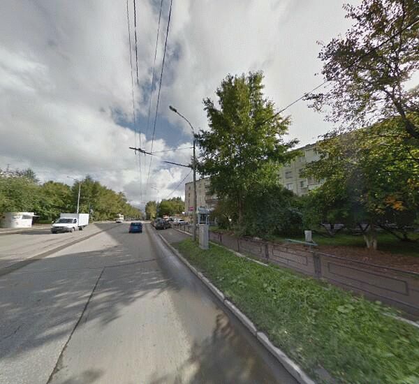 Банкомат Уральского Банка Реконструкции и Развития в Екатеринбурге, ул. Советская, д. 12, магазин «Звездный»