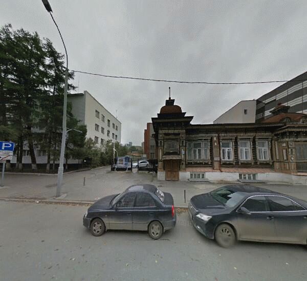 Банкомат Уральского Банка Реконструкции и Развития в Екатеринбурге, ул. Толмачева,  д. 23