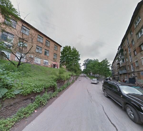 Банкомат Дальневосточного Банка в Владивостоке, улица Адмирала Юмашева 19