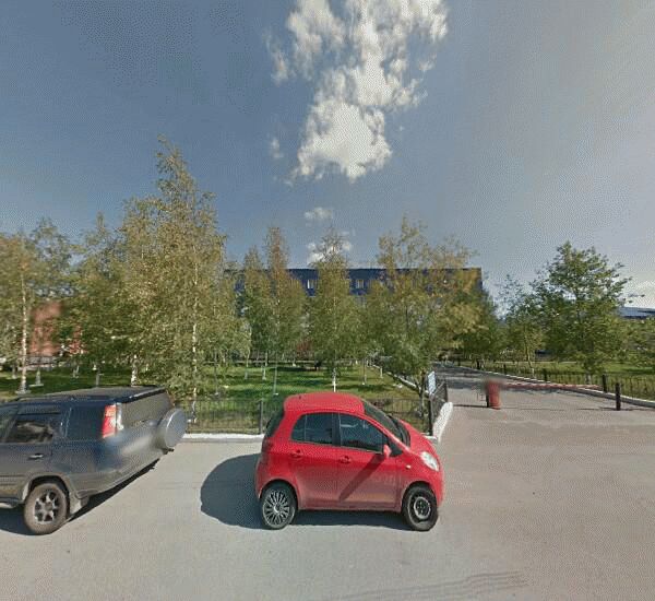 Банкомат Ханты-Мансийского Банка в Сургуте, улица Базовая 6