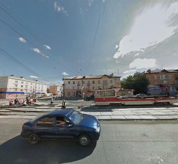 улица Циолковского 37 Банкомат Уральского Банка Реконструкции и Развития в Нижнем Тагиле, улица Циолковского 37