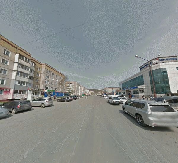 Банкомат Дальневосточного Банка в Южно-Сахалинске, ул. Есенина,  д. 13