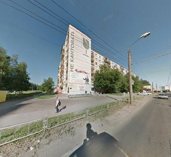 Банкомат Сбербанка России в Ижевске, улица Им Петрова 8