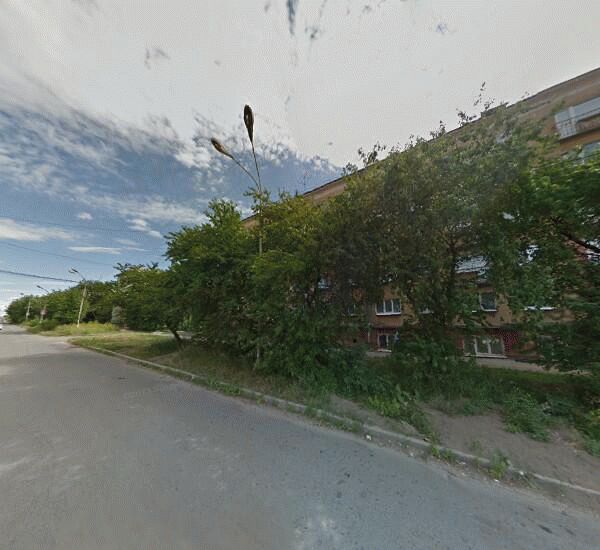 ул. Карла Либкнехта, д. 22 Банкомат Уральского Банка Реконструкции и Развития в Нижнем Тагиле, ул. Карла Либкнехта, д. 22