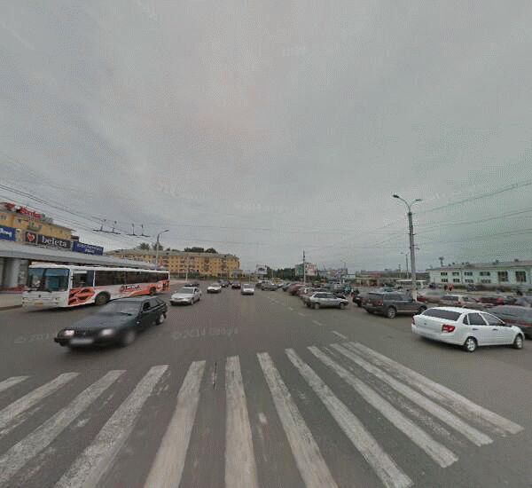 улица Комсомольская 37а Банкомат Уральского Банка Реконструкции и Развития в Кирове, улица Комсомольская 37а