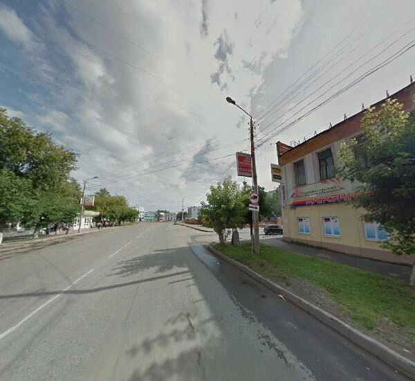 Банкомат Уральского Банка Реконструкции и Развития в Кирове, ул. Лепсе,  д. 4