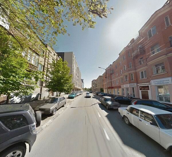 Банкомат Уральского Банка Реконструкции и Развития в Саратове, ул. Мичурина,  д. 116