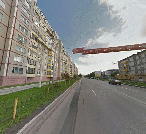 Банкомат Уральского Банка Реконструкции и Развития в Нижневартовске, улица Мира 4