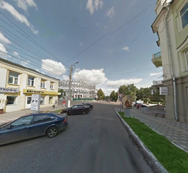 Банкомат Уральского Банка Реконструкции и Развития в Кирове, ул. Московская,  д. 7