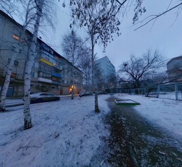 Банкомат Уральского Банка Реконструкции и Развития в Кургане, улица Мяготина 56/1