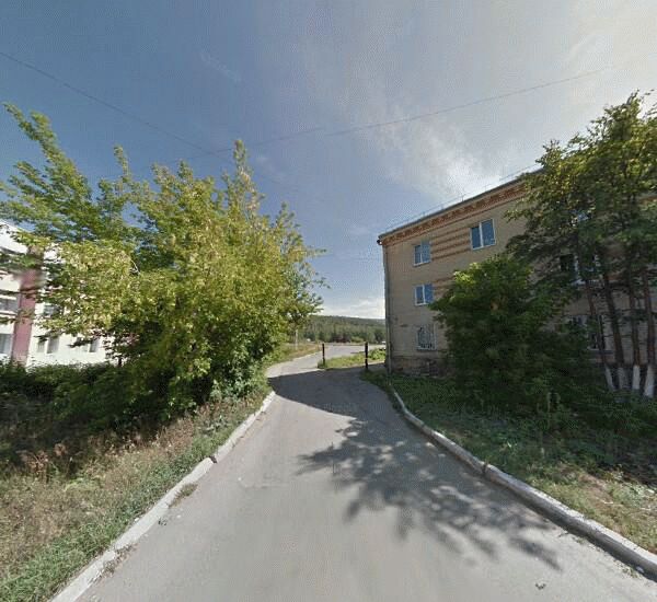 Банкомат Уральского Банка Реконструкции и Развития в Миассе, улица Нахимова 23