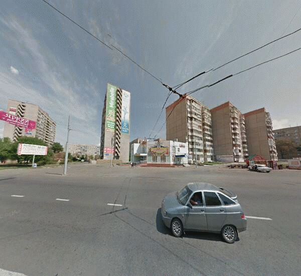 Банкомат Уральского Банка Реконструкции и Развития в Оренбурге, улица Родимцева 8/2