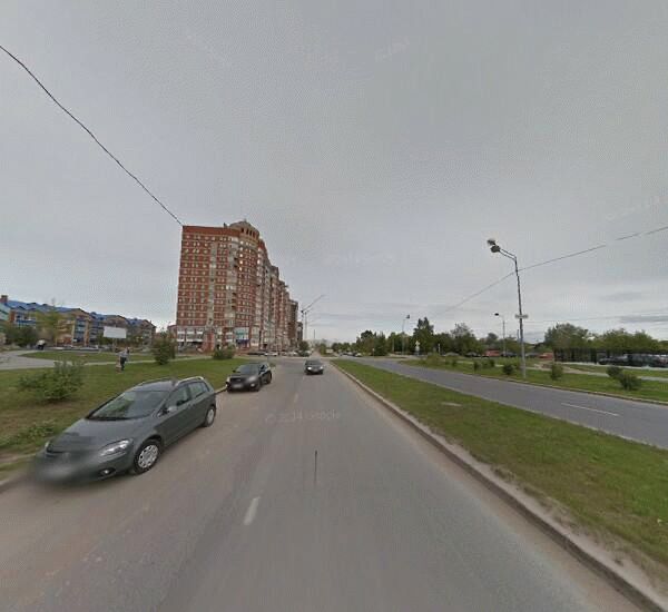 Банкомат Ханты-Мансийского Банка в Сургуте, улица Университетская 5