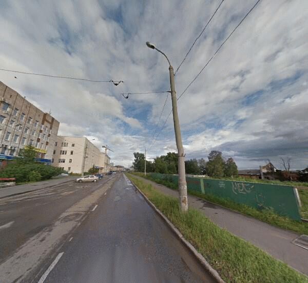 Отделение Уралсиба в Архангельске, наб. Северной Двины,  д. 68