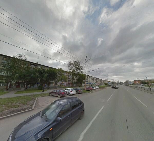 Отделение Уральского Банка Реконструкции и Развития в Екатеринбурге, просп. Космонавтов,  д. 76