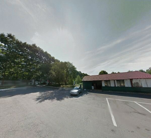 Отделение Уральского Банка Реконструкции и Развития в Новокузнецке, проспект Запсибовцев 16б