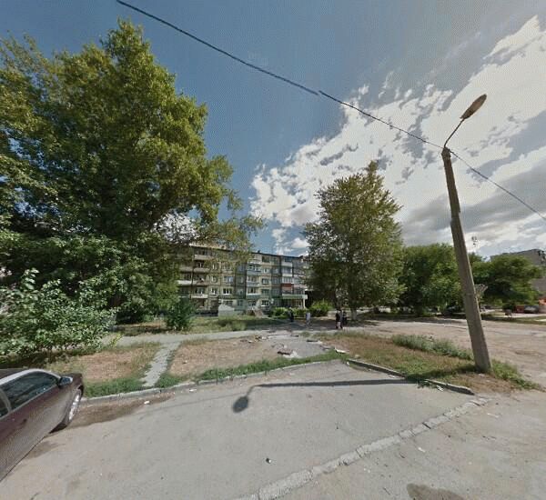 Отделение Челябинвестбанка в Челябинске, ул. 50-летия ВЛКСМ,  д. 33