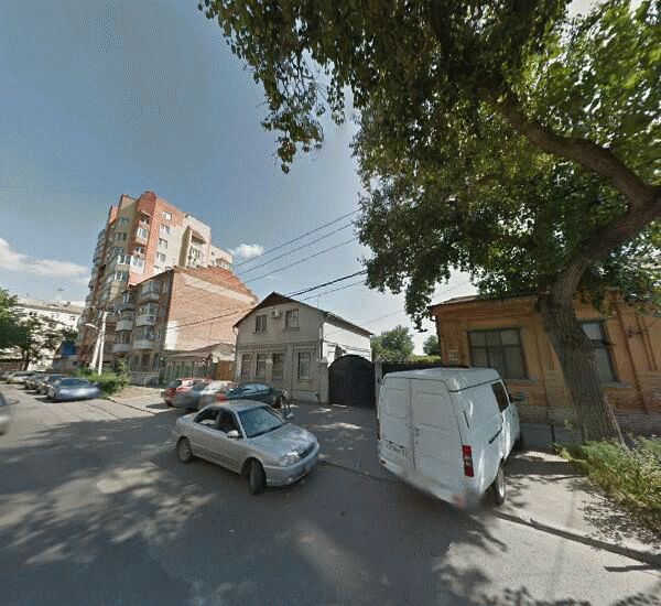 Отделение ЮГ-Инвестбанка в Ростове-на-Дону, ул. Социалистическая,  д. 215