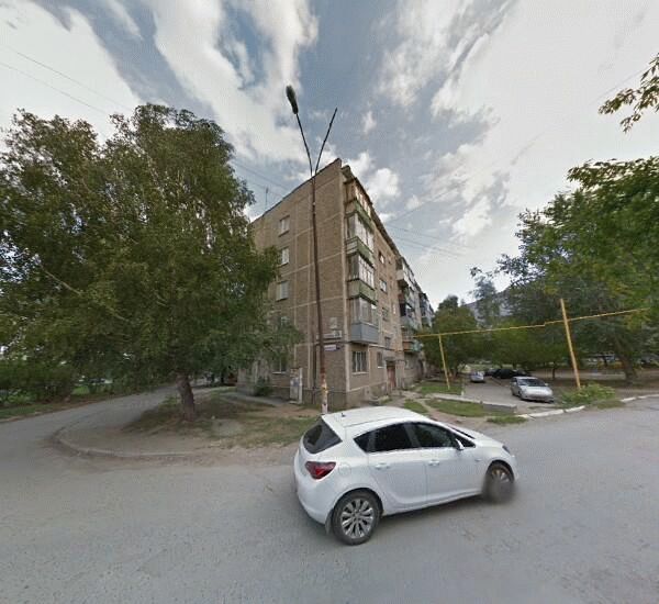 Отделение Сбербанка России в Екатеринбурге, ул. Варшавская,  32