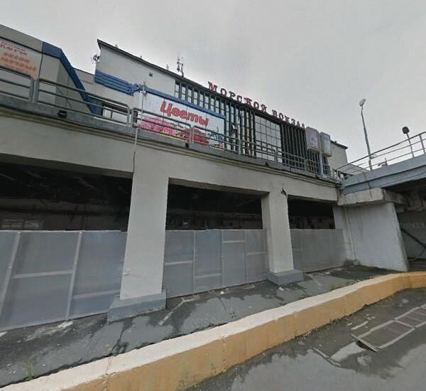 Отделение Сбербанка России в Владивостоке, улица Нижнепортовая 1